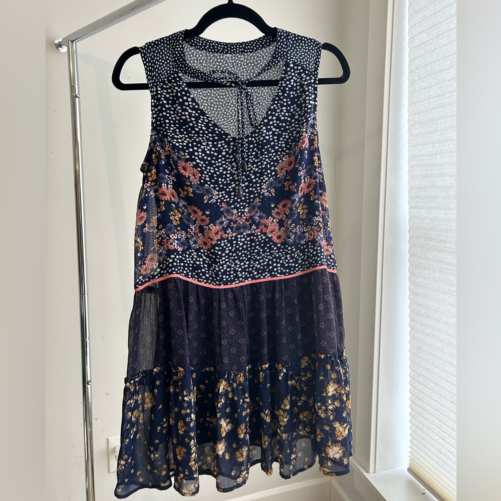 Sleeveless dress